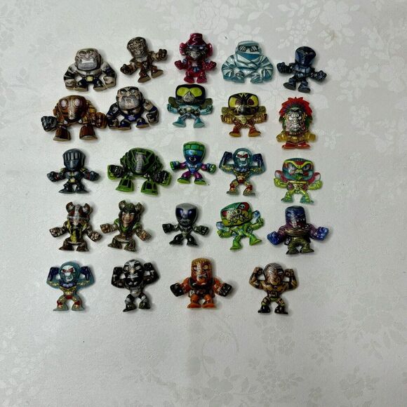 Spin Master Million Warriors Lot of 24 Garganturan Geisha Inner Heat - Picture 2 of 6